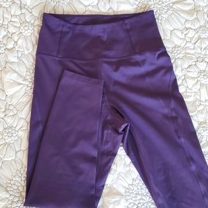 Purple cropped leggings